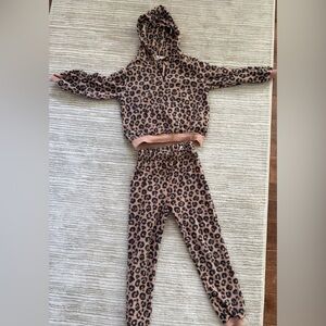 H&M Beige and Black Leopard Print Set